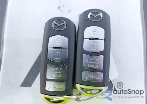 2018 Mazda Mazda3 Sport из США, поврежденный, VIN 3MZBN1U75JM171281